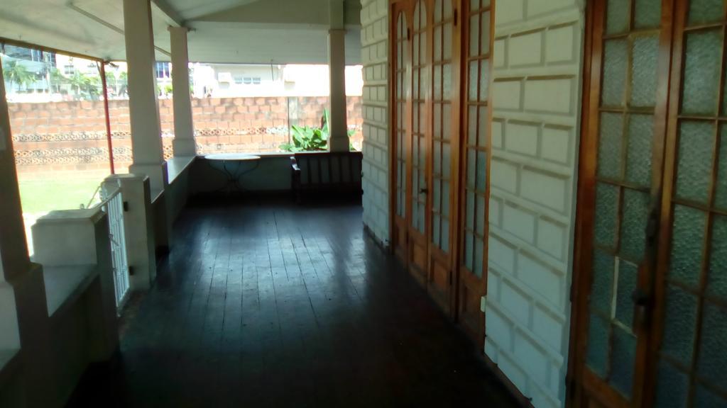 Robert'S Guest House Port of Spain Exterior photo